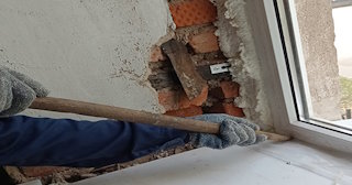 Демонтаж оконных откосов по выгодной цене от 514 руб. в Коломне - Сварной-Клм